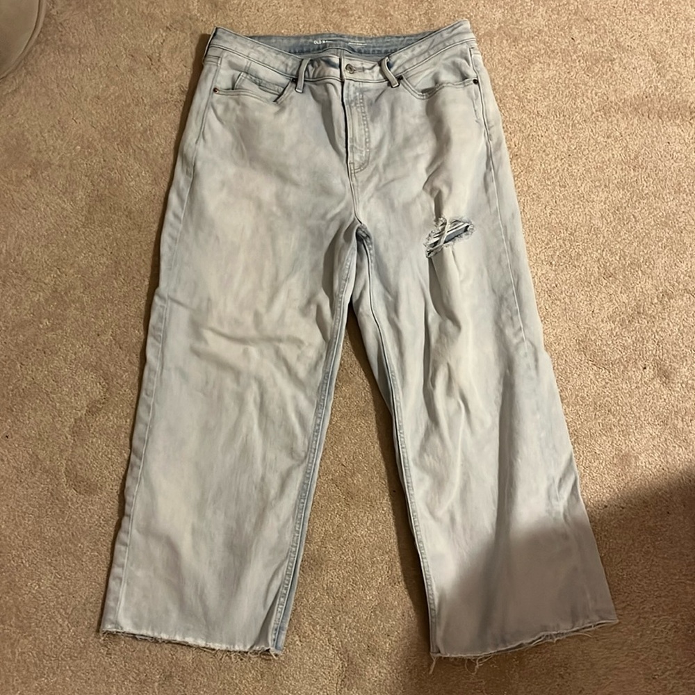Old Navy Distressed Sky High Wide Leg Jean - Size 14. Barely worn.